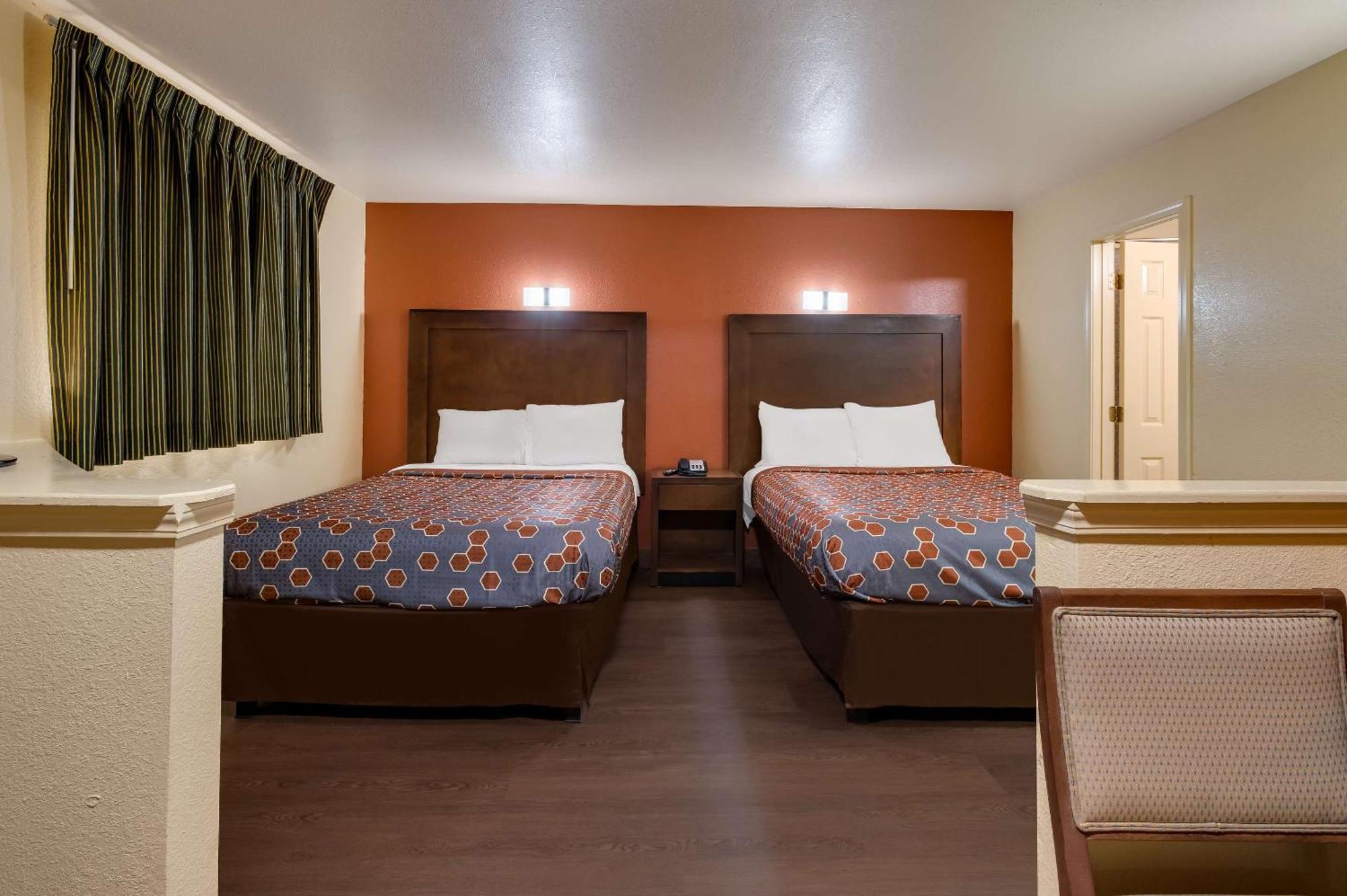 Rodeway Inn & Suites East Новый Орлеан Экстерьер фото