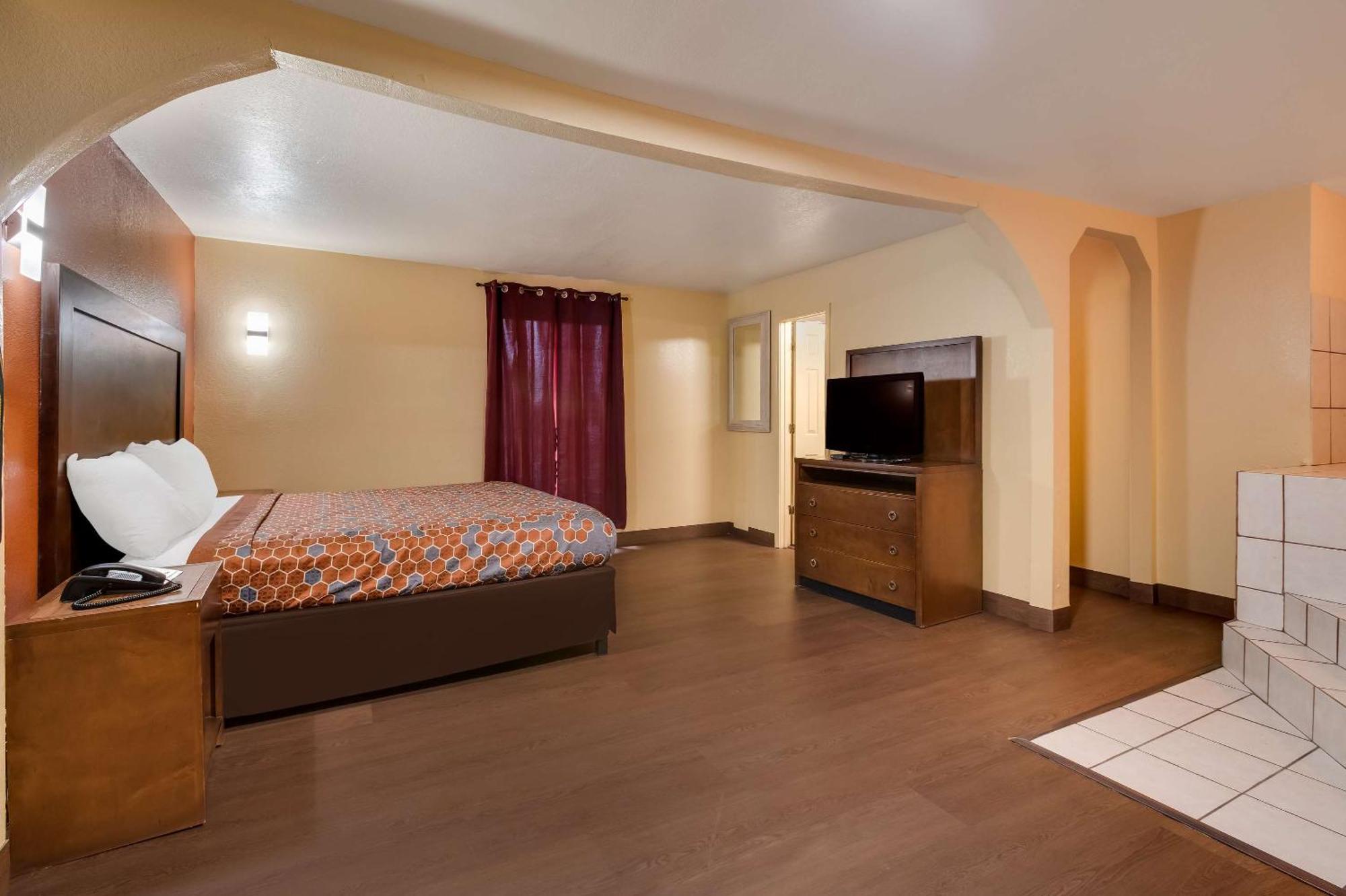 Rodeway Inn & Suites East Новый Орлеан Экстерьер фото